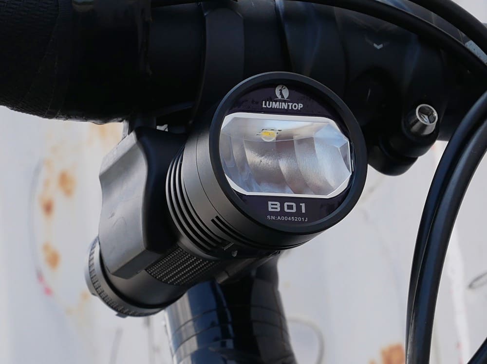 lumintop b01 自転車ライト画像