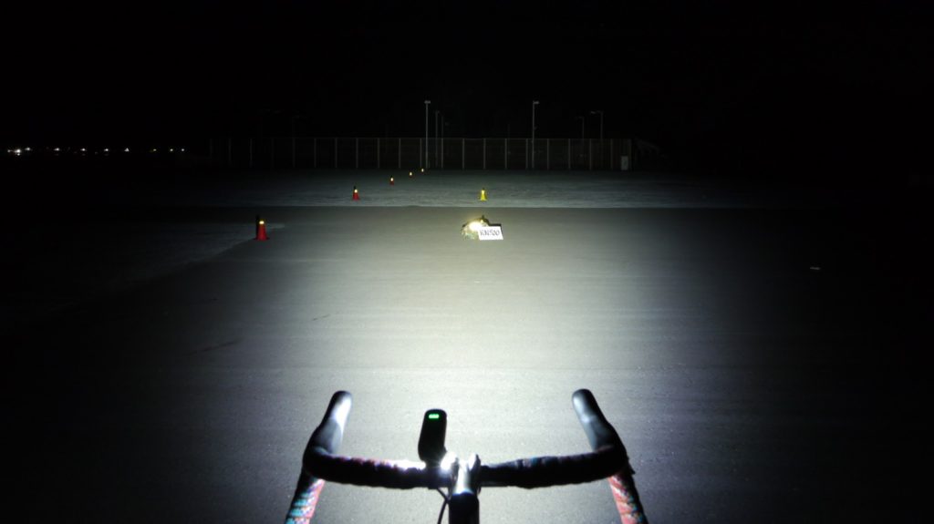 自転車ライトの明るさ比較 100 1000ルーメン を写真で確認 自転車ライトのレビュー 比較サイト Bike Light Checkers