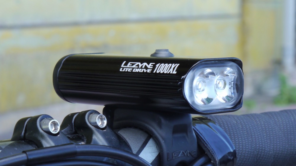 LEZYNE レザイン LITE DRIVE 1000XL│自転車ライトのレビュー & 比較サイト BIKE LIGHT CHECKERS